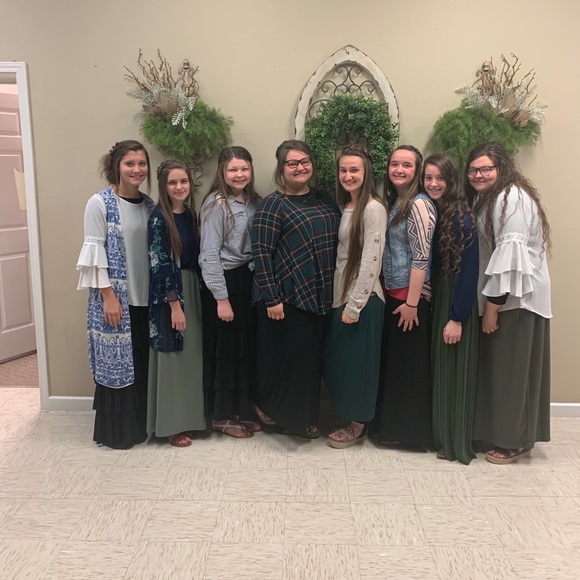 Meet your Posher, Mya - Picture 3 of 3